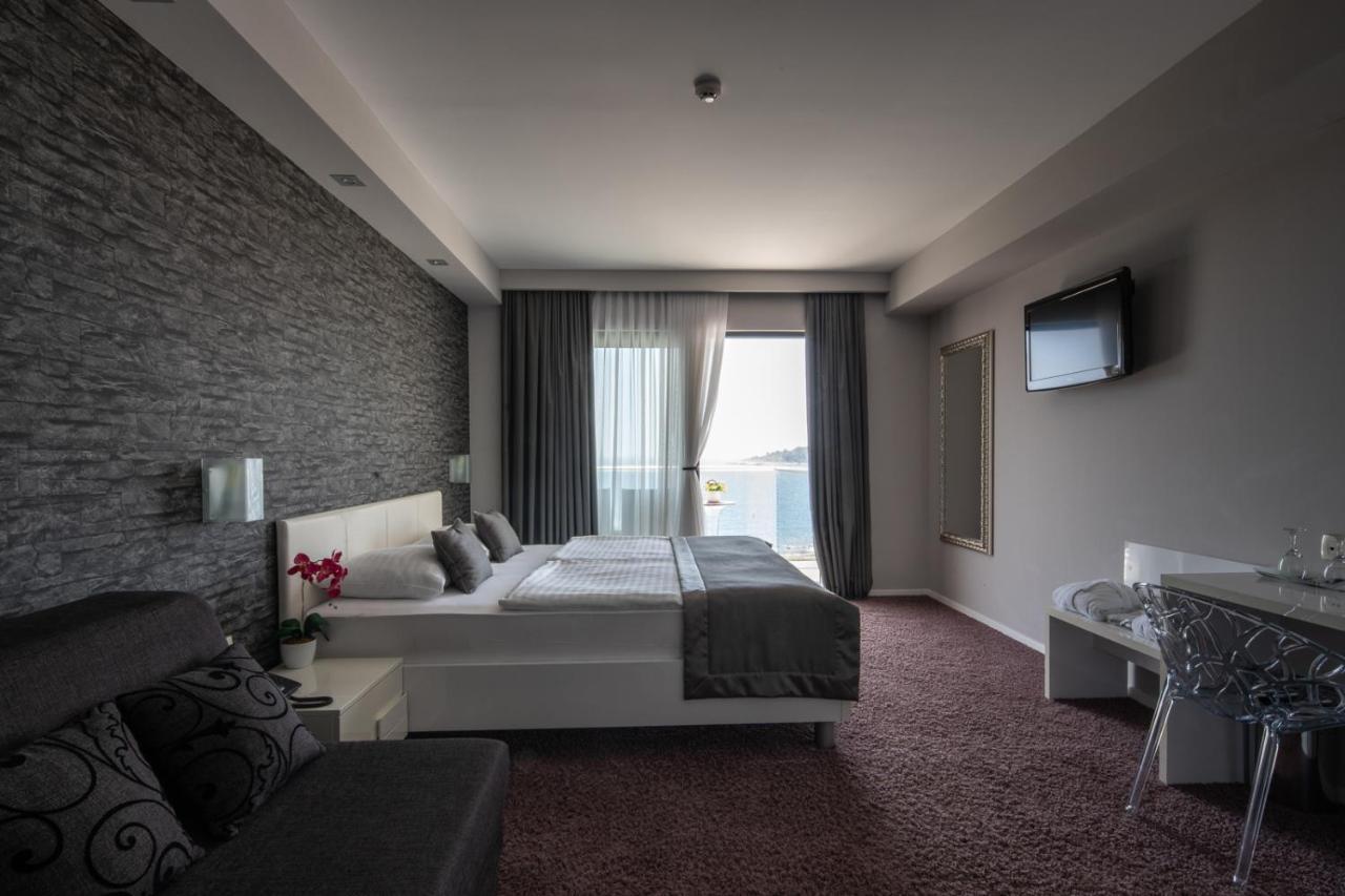 Boutique Hotel Life Rogoznica  Bagian luar foto