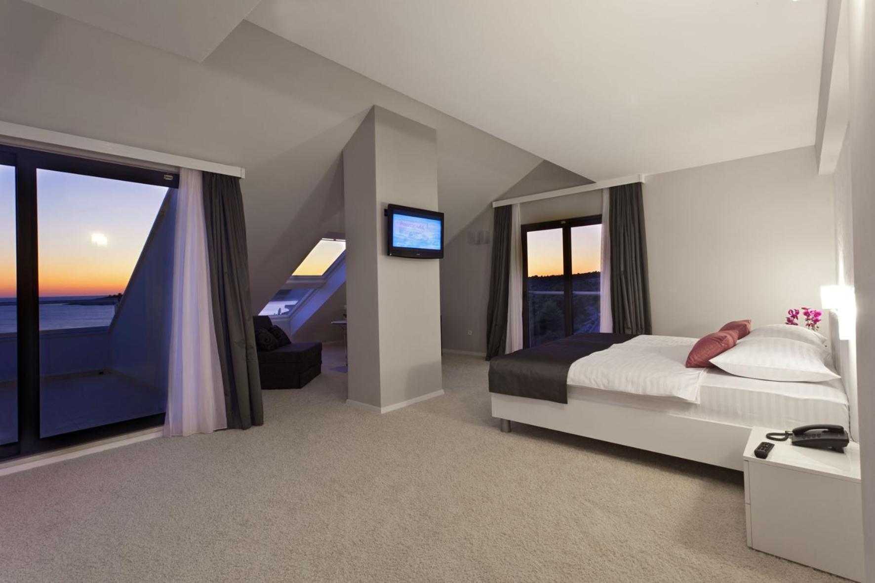 Boutique Hotel Life Rogoznica  Bagian luar foto