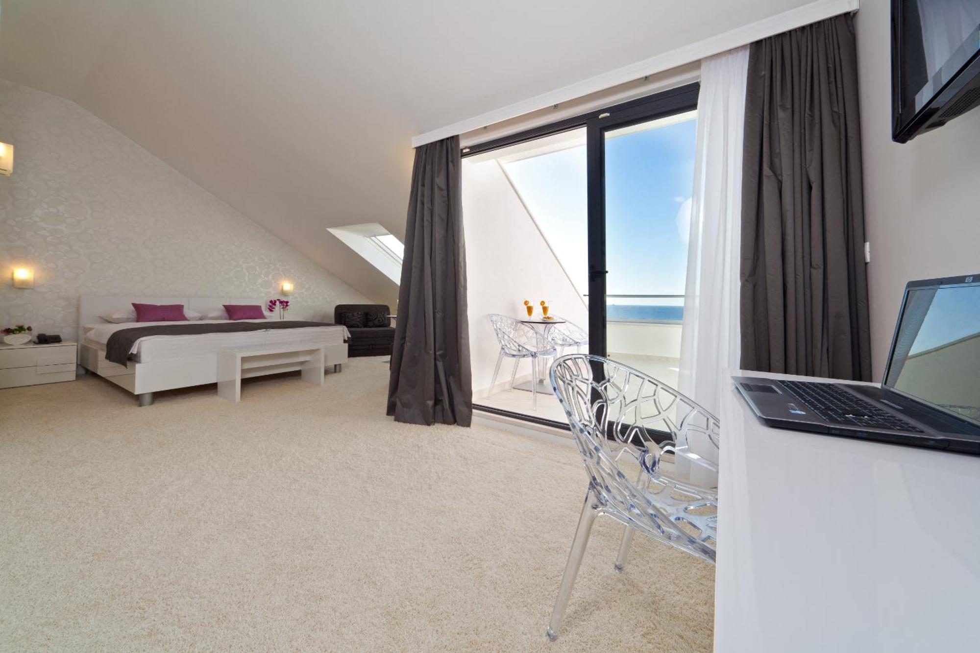 Boutique Hotel Life Rogoznica  Bagian luar foto